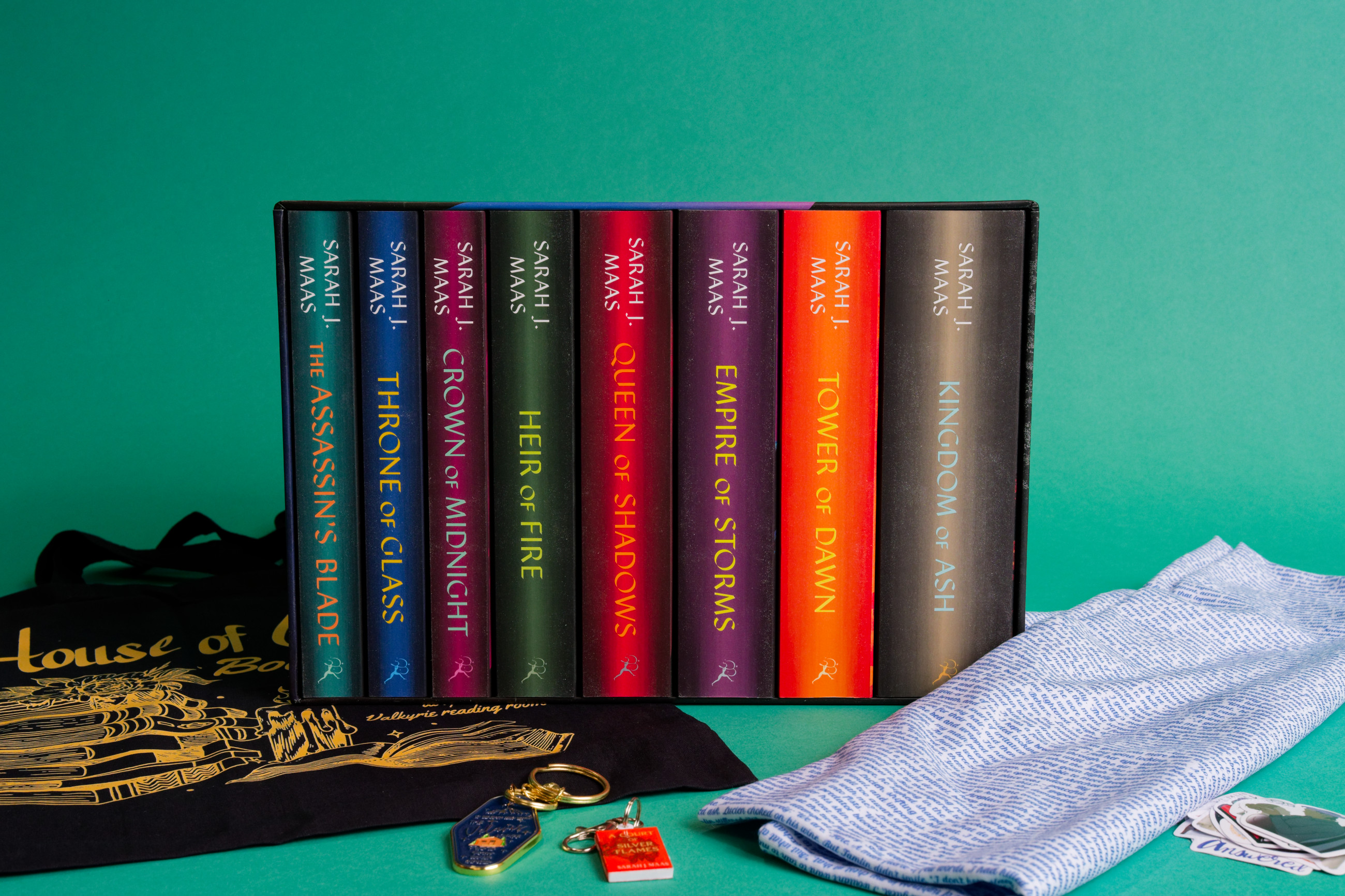 A Court of Thorns and Roses Giveaway Prize Pack 3