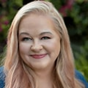 Kate Quinn Profile Picture