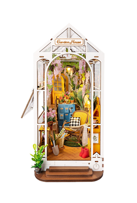 Garden House Book Nook            Book Cover