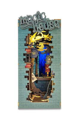Magic House Book Nook            Book Cover